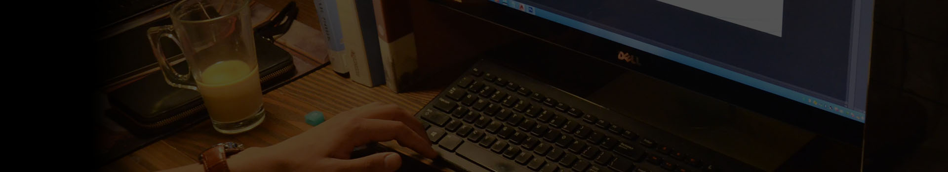 姐妹们穿裙子露出安全裤打底裤会害羞吗?_海口德洪盛文化传媒有限公司